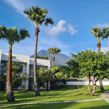 Palm Springs Bali Dive Resort Tulamben Exterior foto